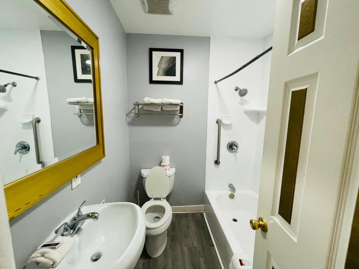 Casa Blanca Inn & Suites Whittier Zewnętrze zdjęcie