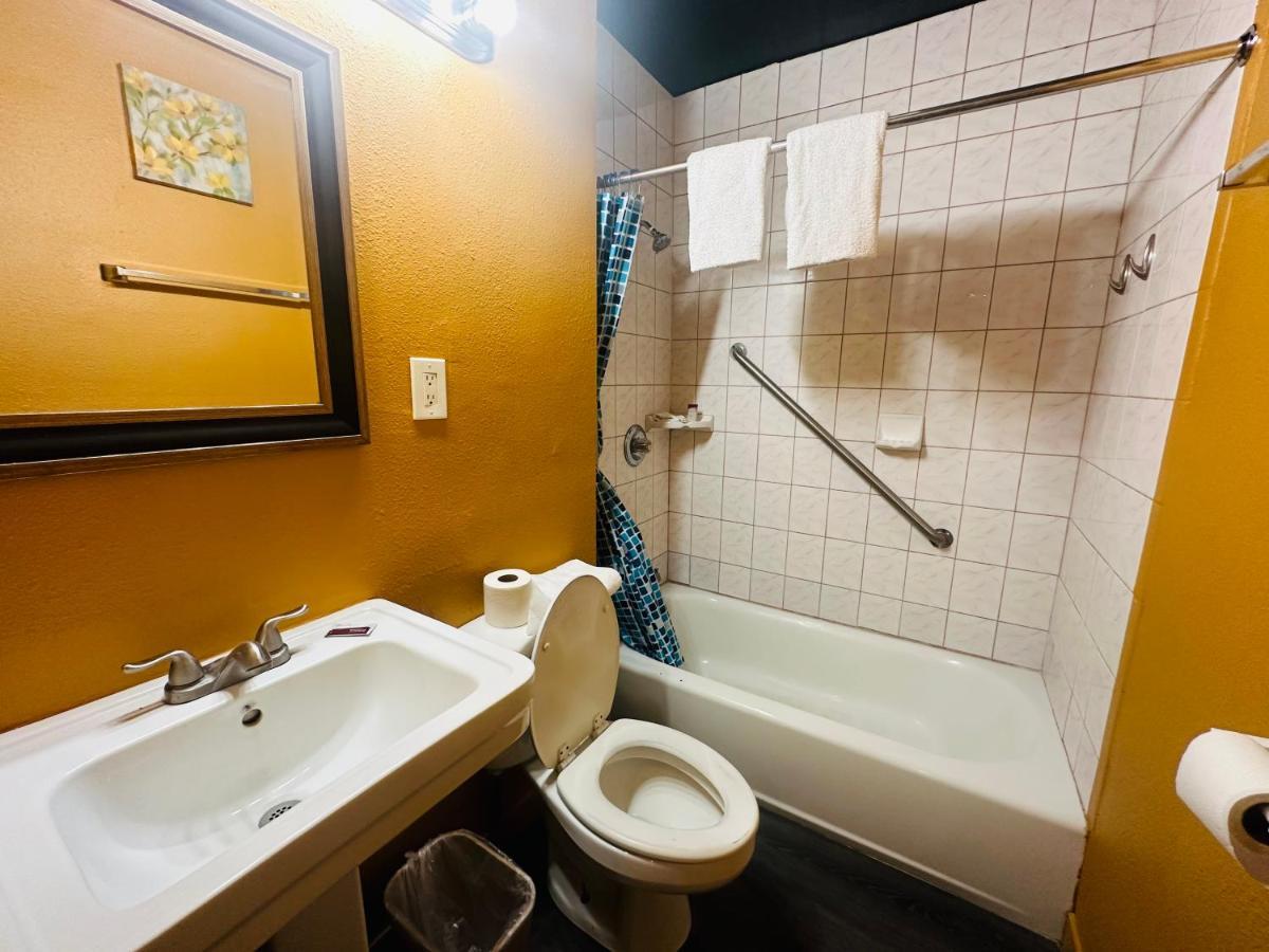 Casa Blanca Inn & Suites Whittier Zewnętrze zdjęcie