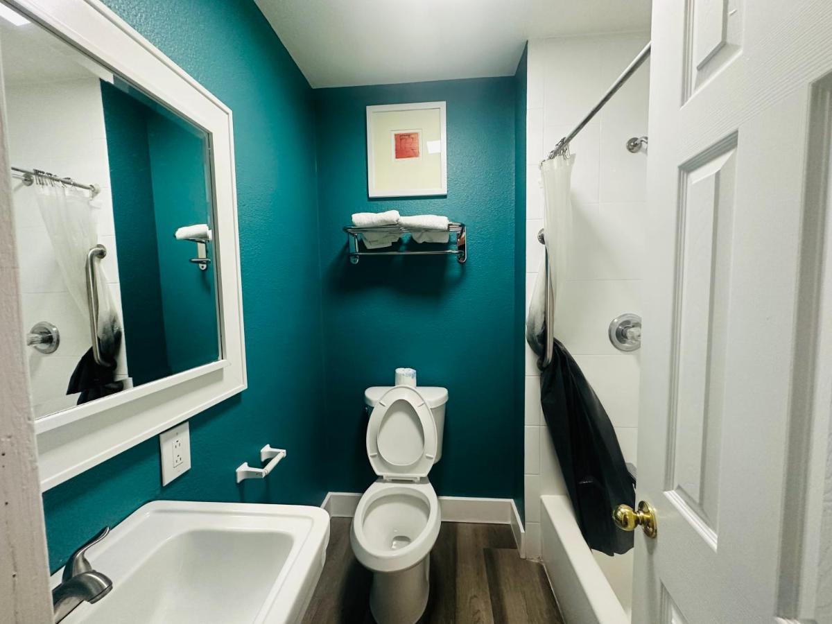 Casa Blanca Inn & Suites Whittier Zewnętrze zdjęcie