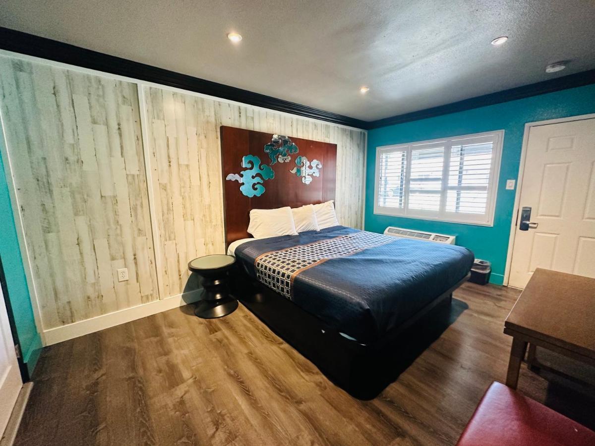 Casa Blanca Inn & Suites Whittier Zewnętrze zdjęcie