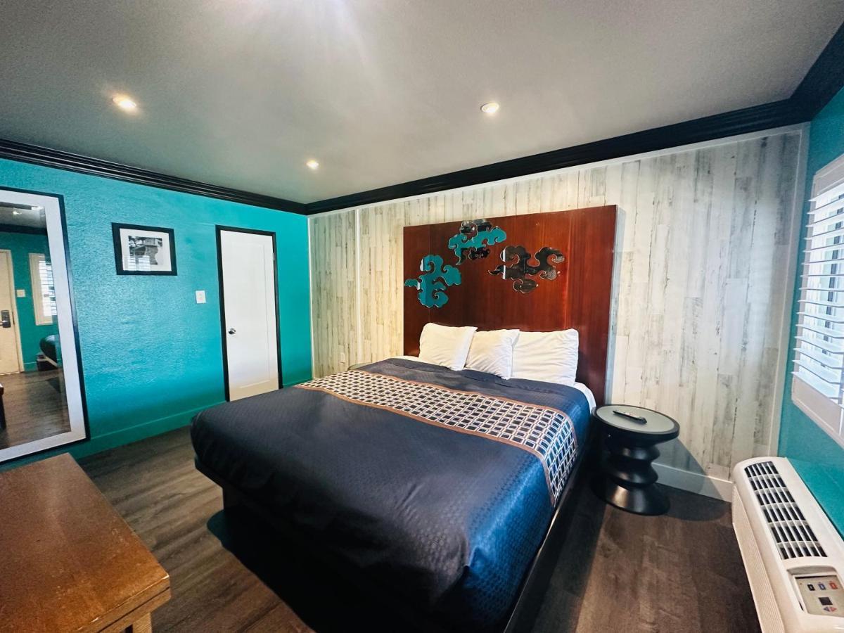 Casa Blanca Inn & Suites Whittier Zewnętrze zdjęcie